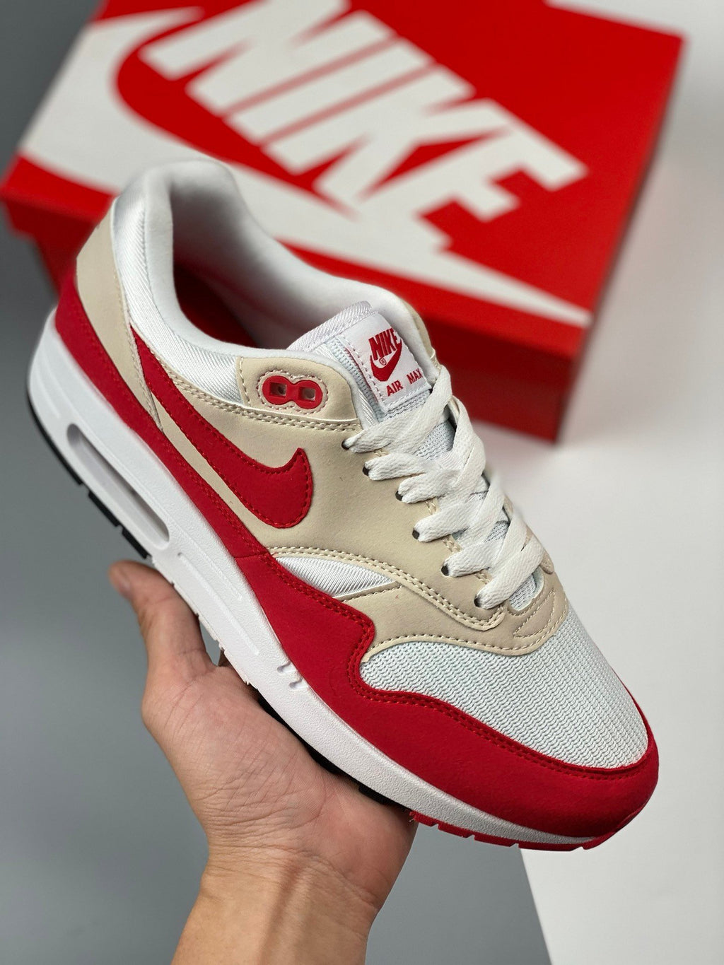 nike air max 1 anniversary whiteuniversity red 908375 103 2131 1wfoy